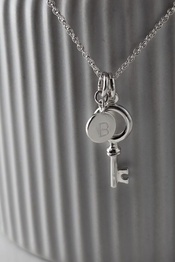 LucKey pedant long necklace