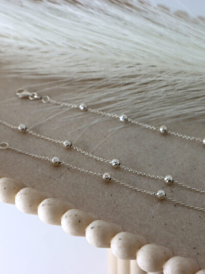 Roll the balls choker necklace - Image 3