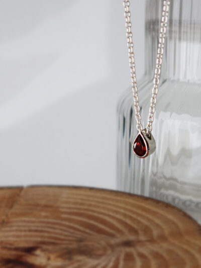Tear drop garnet Necklace - Image 4
