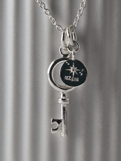 LucKey pedant long necklace - Image 4