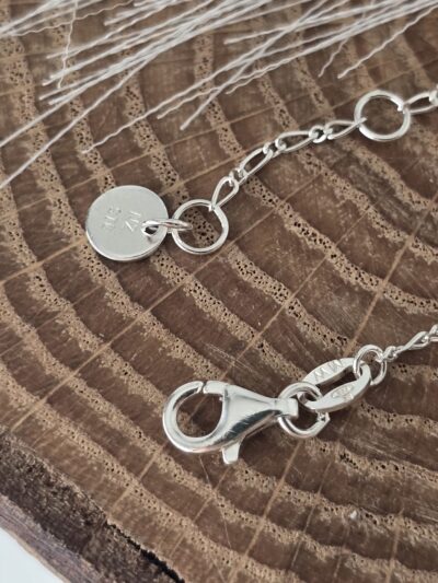 Sparkling Bow Bracelet - Image 4