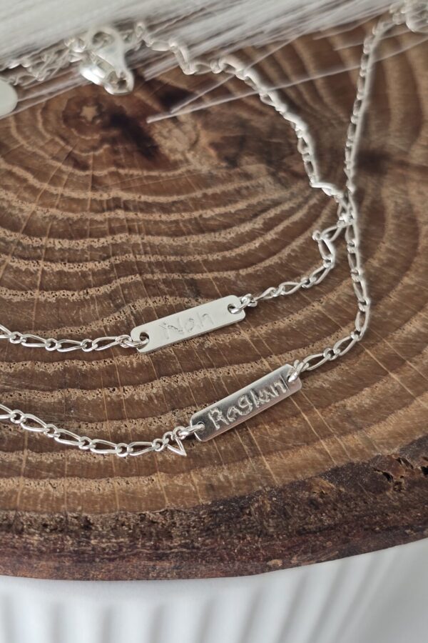 Whisper bar Bracelet