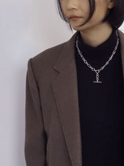 Paper clip round link necklace - Image 7